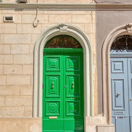 Holiday home Ta Xbiex With Balcony Close To Seafront *