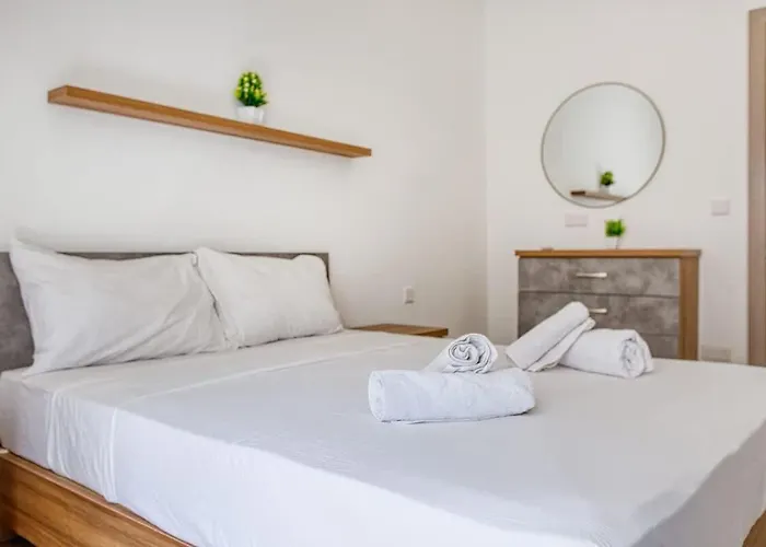 Ta Xbiex With Balcony Close To Seafront