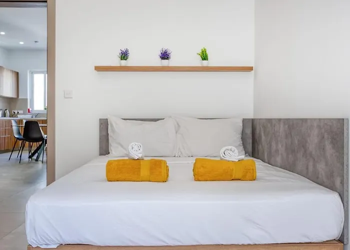 Ta Xbiex With Balcony Close To Seafront