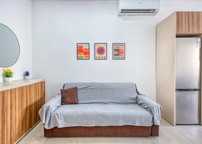 Ta Xbiex With Balcony Close To Seafront Holiday home