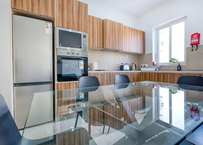 Holiday home Ta Xbiex With Balcony Close To Seafront *