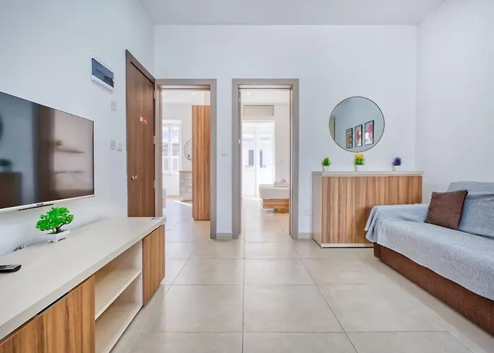 Ta Xbiex With Balcony Close To Seafront Holiday home