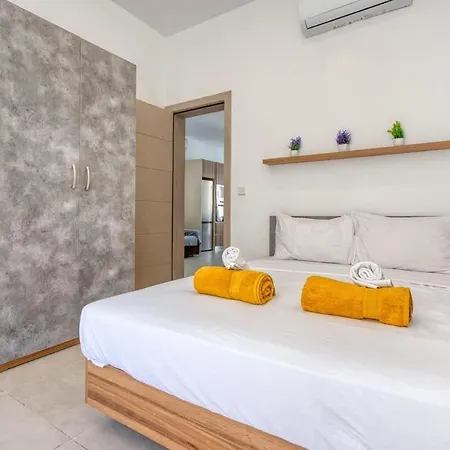 Ta Xbiex With Balcony Close To Seafront * Santa Vennera